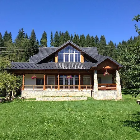 بيت ضيافة Familiya فيرخوفينا