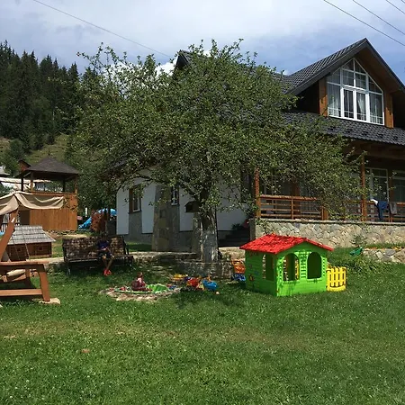 Familiya بيت ضيافة فيرخوفينا